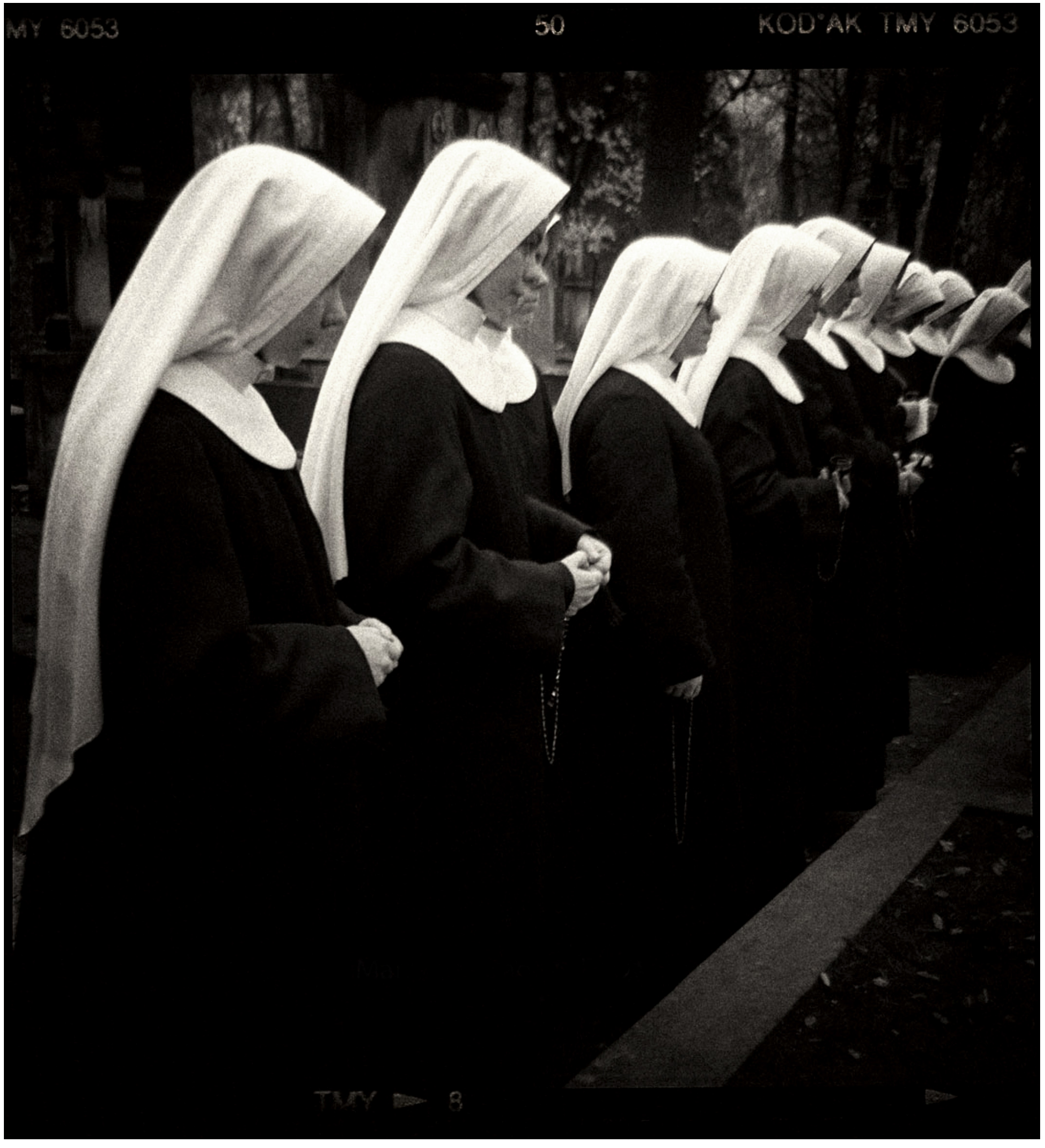 Nuns_Poland_LR